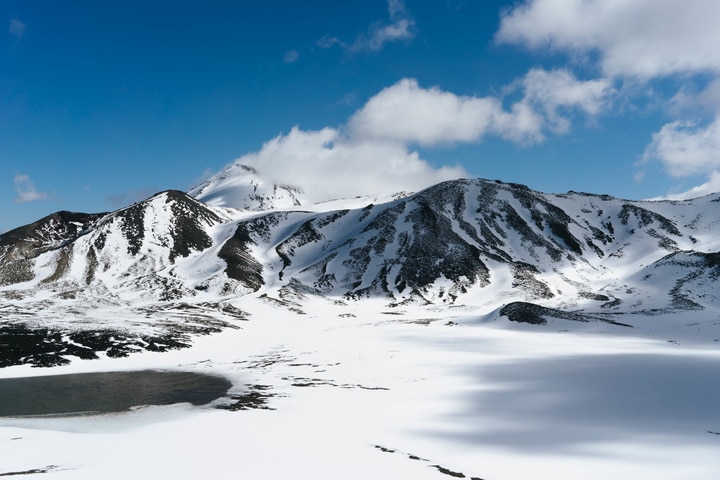 Guided treks ensure safety and enjoyment on the Tongariro Crossing in winter